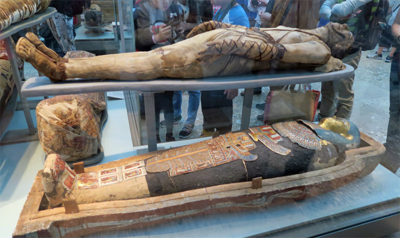 12.大英博物館 棺とミイラ